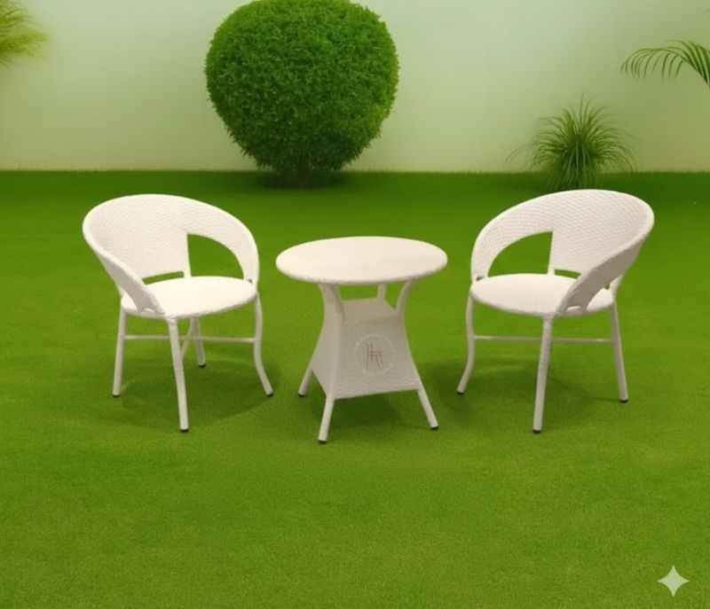 Image 1 for D12 Table 1+2 chairs