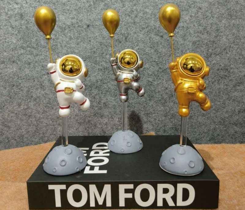 Image 2 for G-RA-01 A/B/C Astronaut Balloon Decor Piece