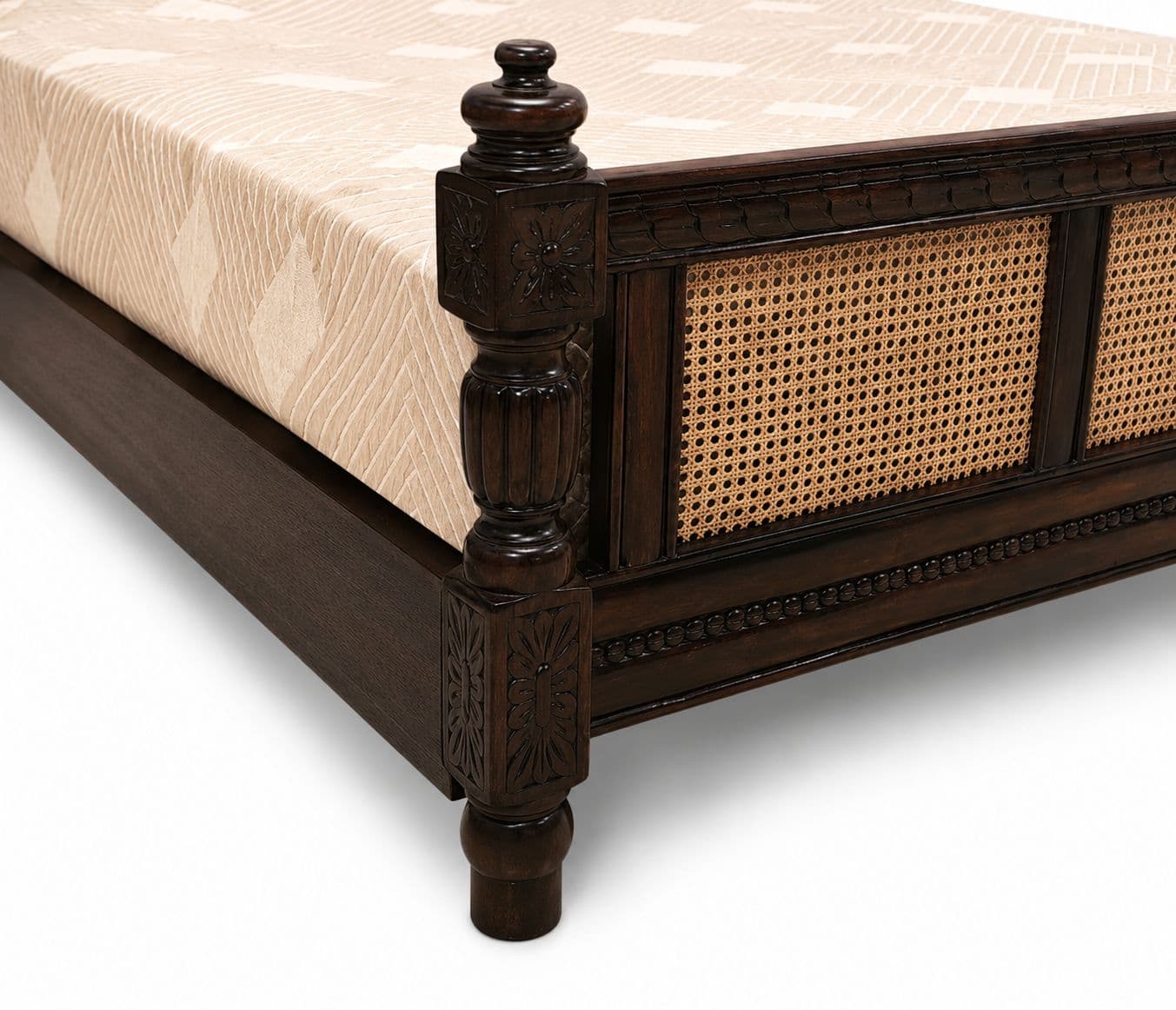 Image 8 for Surya Cot Queen Size 60x78 Without Storage Solid Sheesham (BTM)