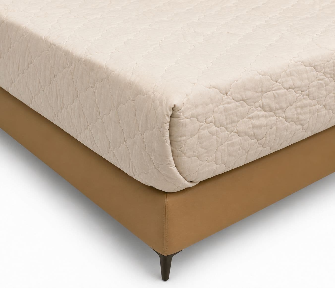 Image 5 for 2329(M08) King Size Leather Upholstery With pin Wood Frames