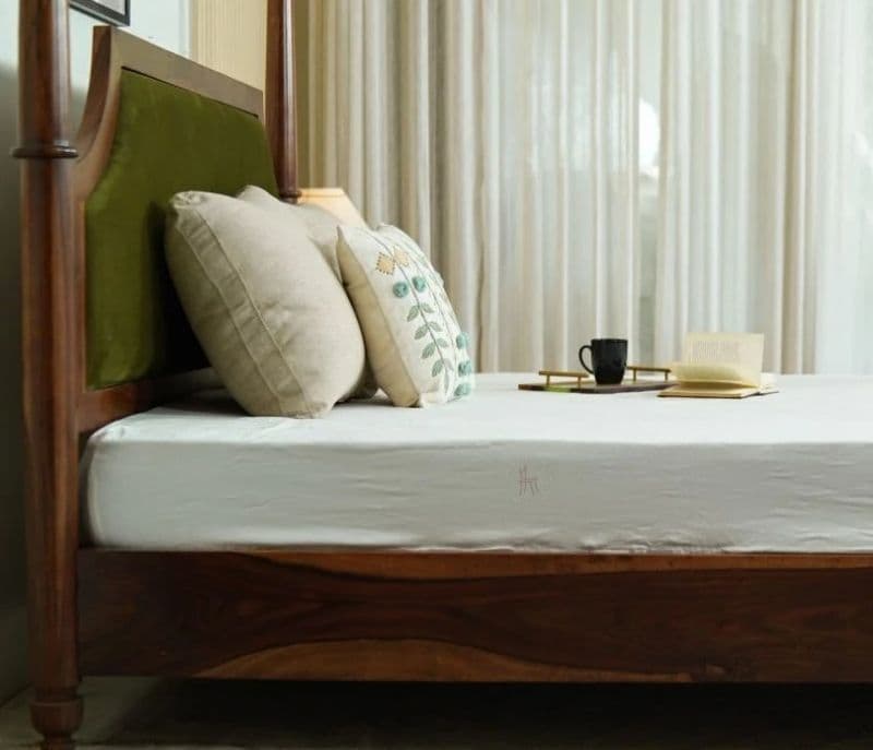 Image 4 for Xoana Poster Bed