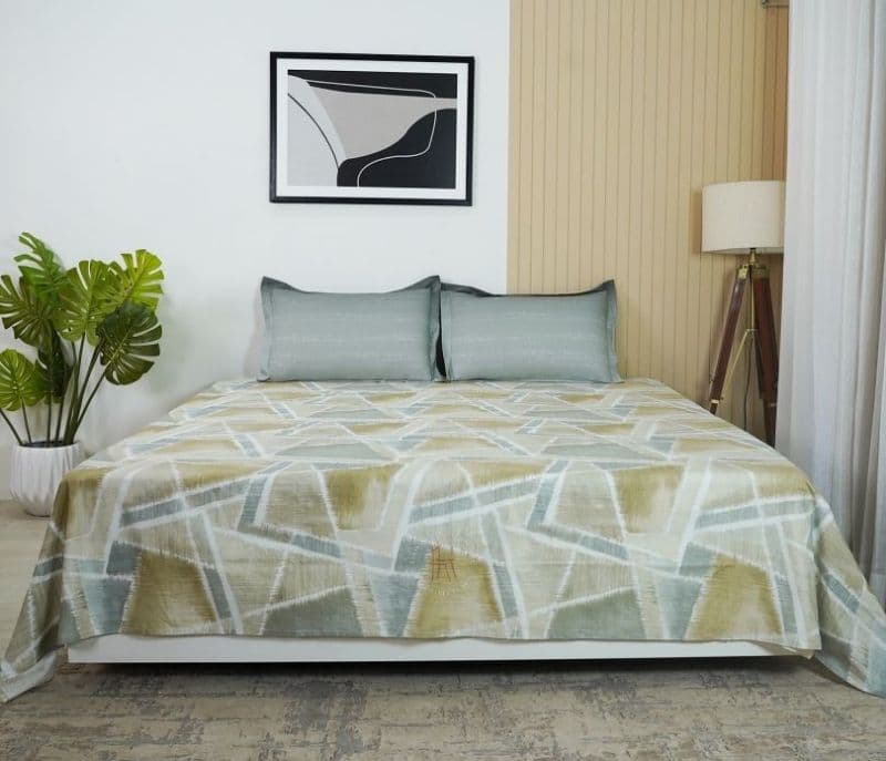Image 2 for Giselle Cross 144 TC Flat Pure Cotton Double Size Bedsheet With 2 Pillow Covers