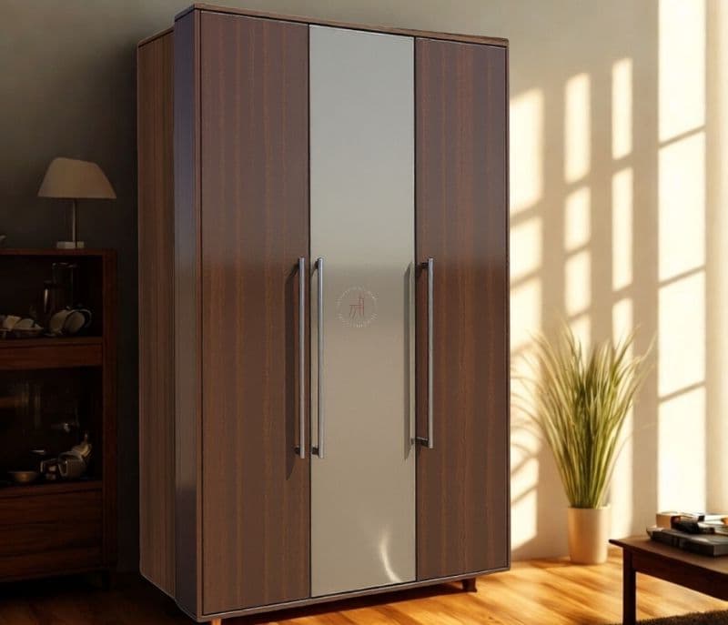 Aura 3 Door wardrobe (WI)
